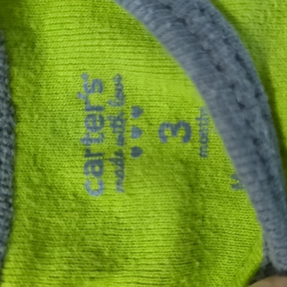 🍁2/$7🍁 CARTER'S Green Puppy Dog Graphic Onesie - Picture 2 of 2